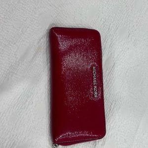 Micheal Kors wallet in red